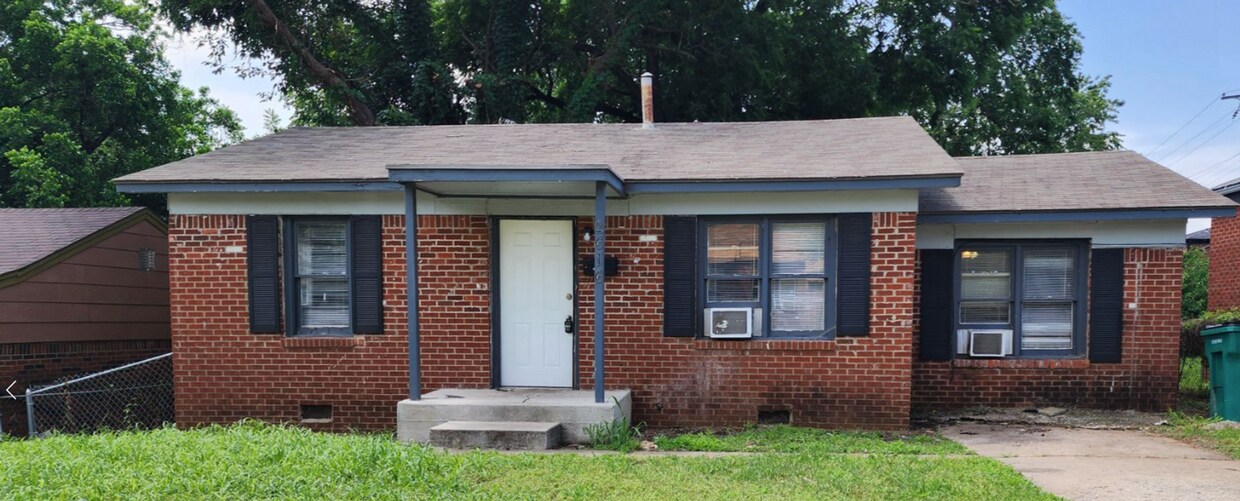Primary Photo - 2616 NE 17th St