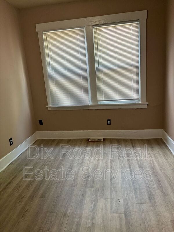 Foto del edificio - 702 Baltimore St