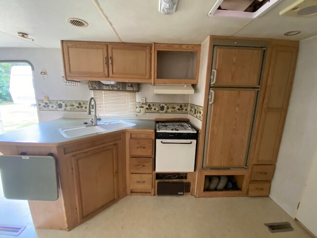 Foto del edificio - 1924 Indian Branch Rd