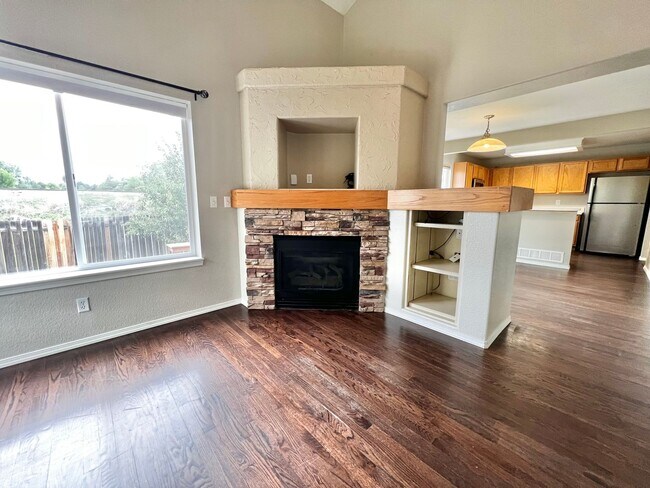 Foto del edificio - Spacious 4 Bed, 3.5 Bath Home with Finished Basement in South Fort Collins!