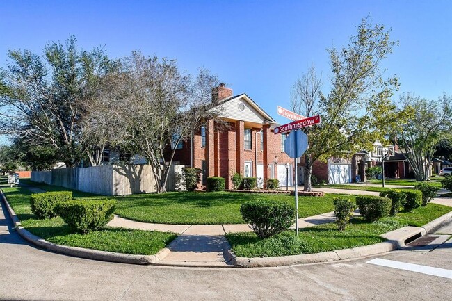 Foto del edificio - 12311 Grove Meadow Dr