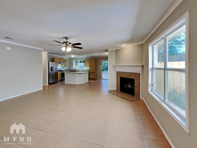 Foto del edificio - 4908 Thorn Hollow Dr