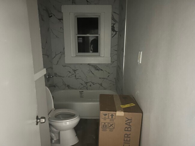 Foto del edificio - 1441 E 14th St