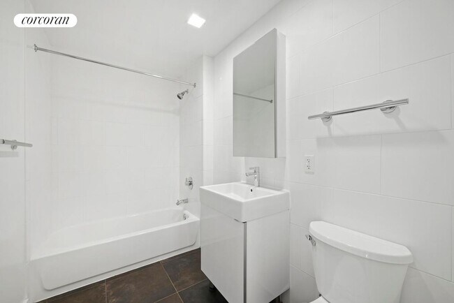 Foto del edificio - 41-18 Crescent St