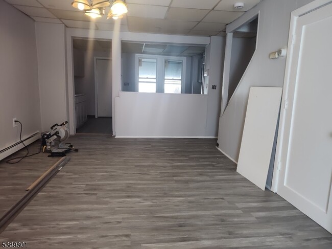 Building Photo - 243 Mercer St