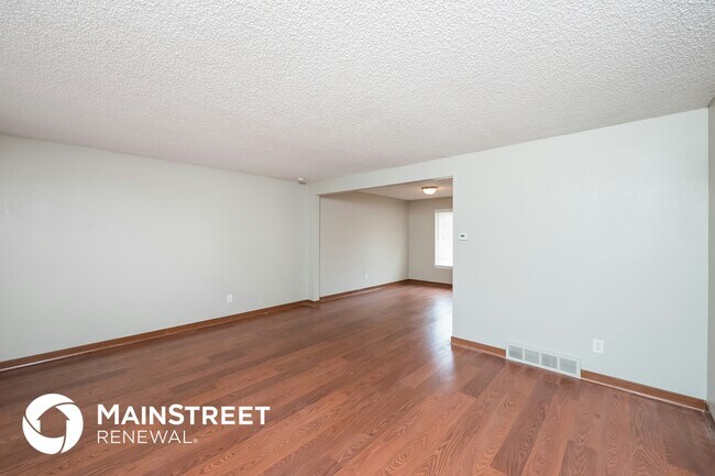 Building Photo - 2121 S Zeno St