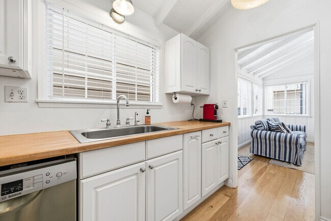 Foto del edificio - 221 Pearl Ave