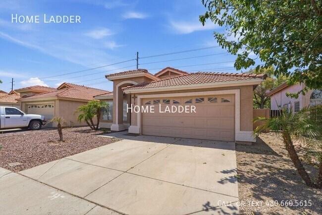 Foto del edificio - 7817 W McRae Way