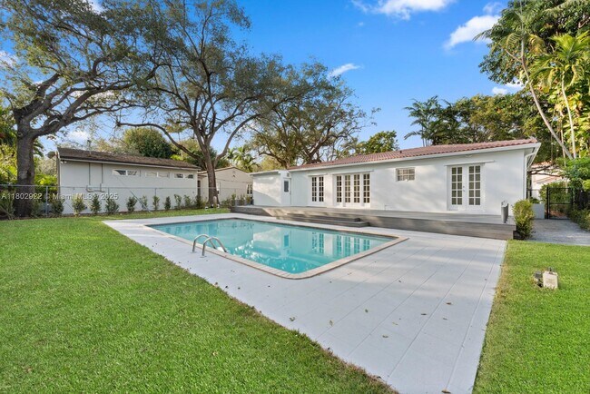 Building Photo - 4080 Hardie Ave