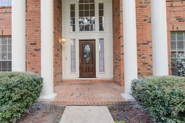 Building Photo - 518 Ellingham Dr