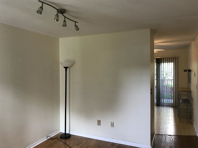 Foto del edificio - 101 Renaissance Ln