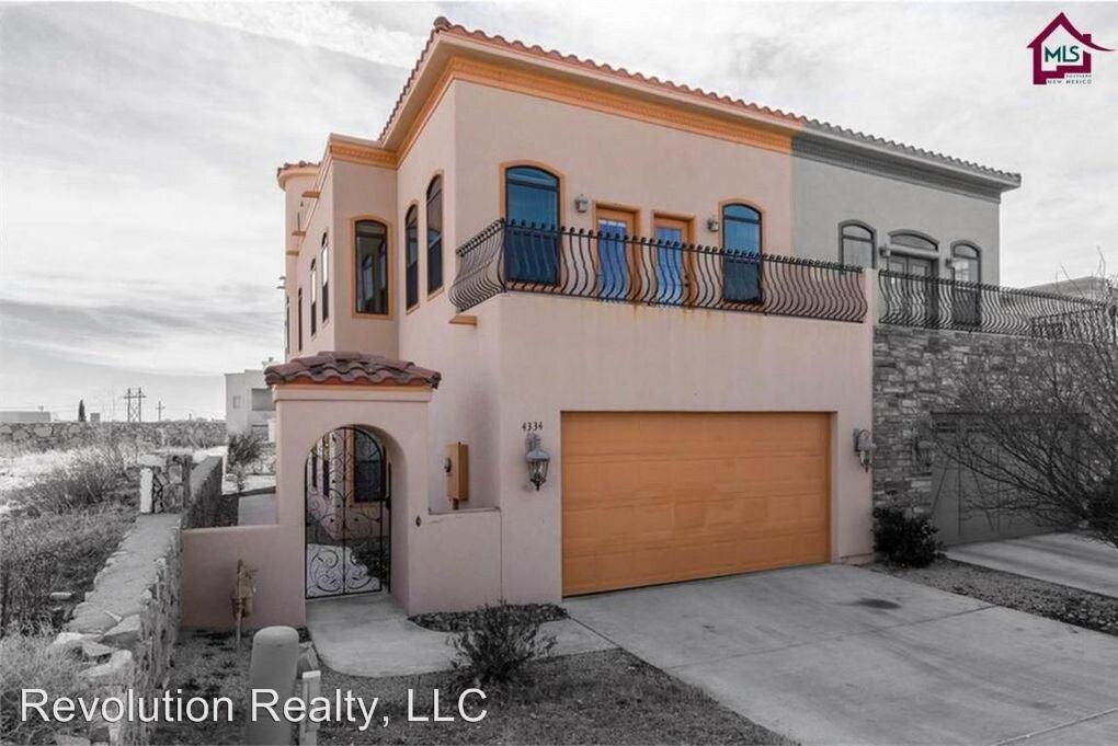 Primary Photo - 5 br, 3 bath House - 4334 Capistrano Ave.