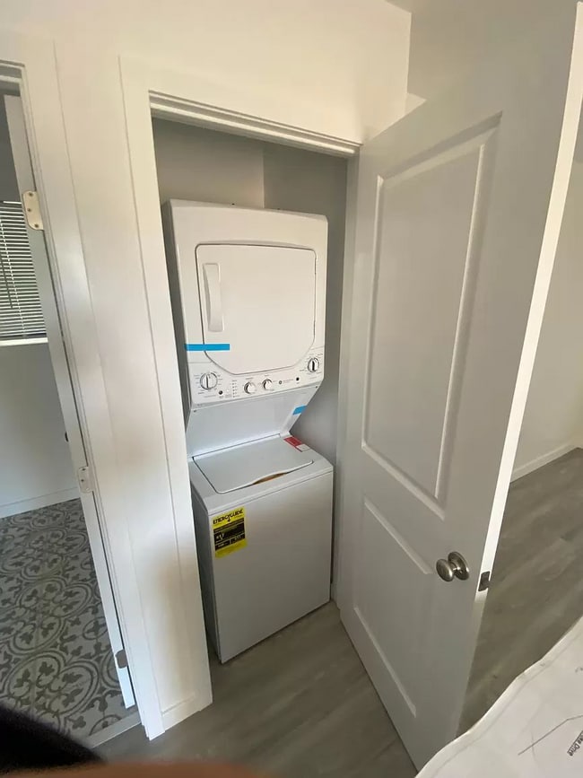 Building Photo - NEW CONSTRUCTION 1 BEDROOM ADU WITH LAUNDR...