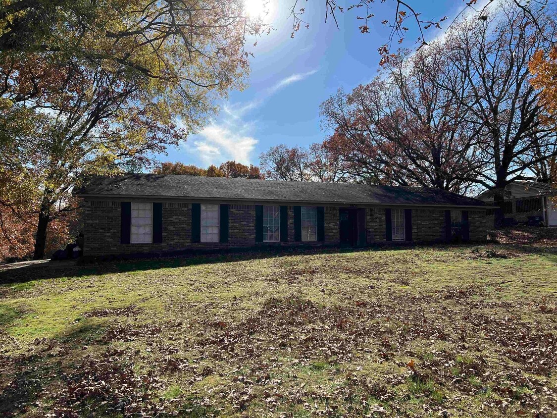 1803 Meadowlake Rd, Conway, AR 72032 House Rental in Conway, AR