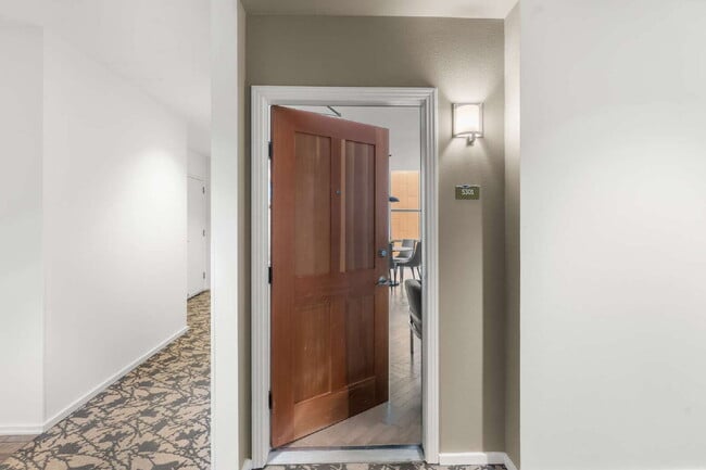 Building Photo - Sophisticated Living on Barton Springs