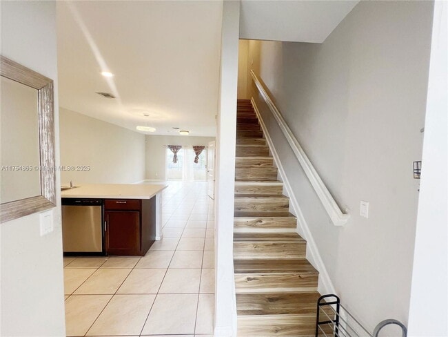 Building Photo - Northwest 29th Court, Miami Gardens, FL 33...