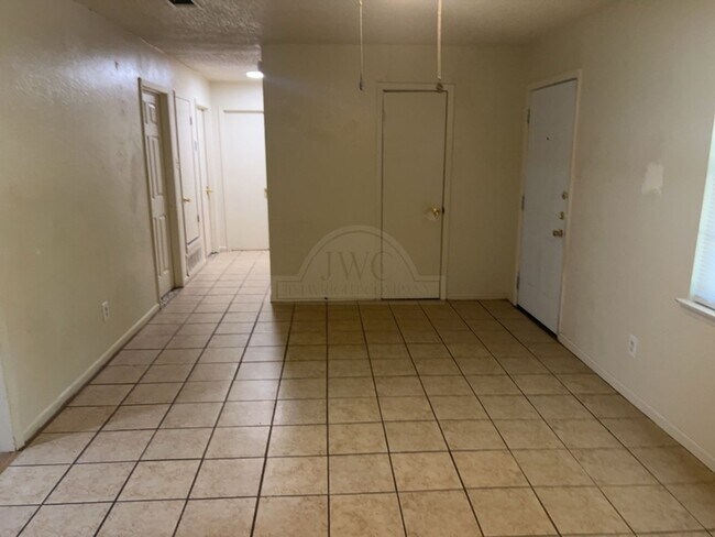 Foto del edificio - 304 N 6th St