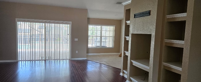Building Photo - 2635 Highlands Vue Pkwy