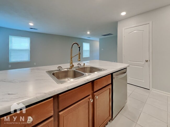 Building Photo - 627 Coyote Cyn Ct