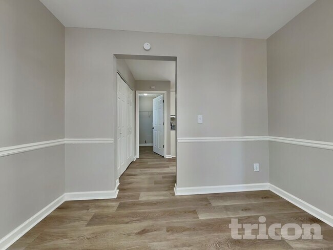 Foto del edificio - 140 N Greenfield Cir