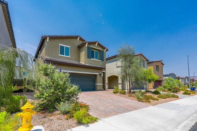 Building Photo - 4 Bed, 2.5 Bath Home In A Gated Community ...