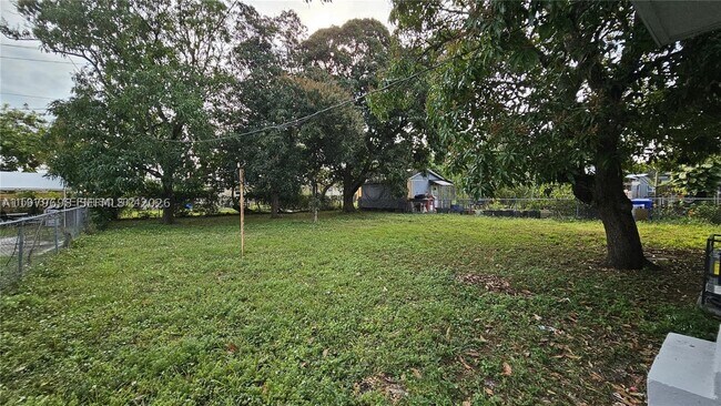 Foto del edificio - 374 NW 31st Ct