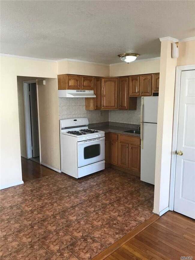 17836 Eveleth Rd Unit 2, Queens, NY 11434 Room for Rent in Queens