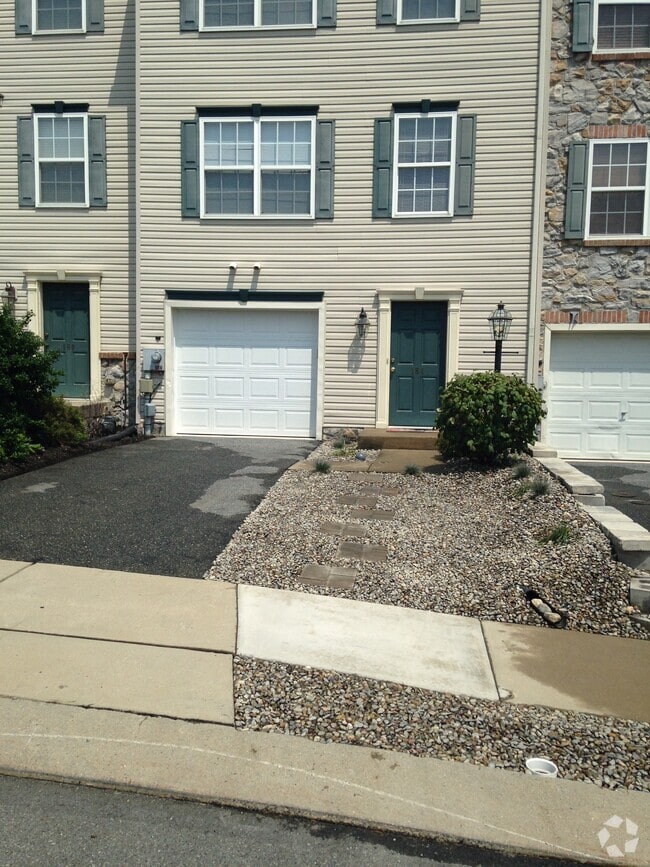 Manor Oaks Student Apartments for Rent Millersville, PA 3 Rentals