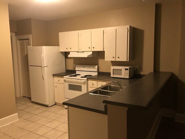 Building Photo - 73 St Paul St