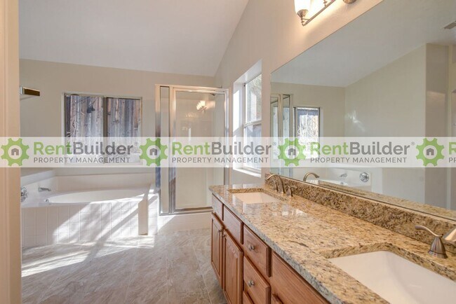 Foto del edificio - FALL SPECIAL: RENT THIS BEAUTIFUL HOME NOW!