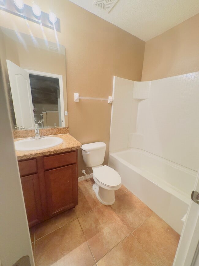 Foto del edificio - 706 Wiltonway Dr