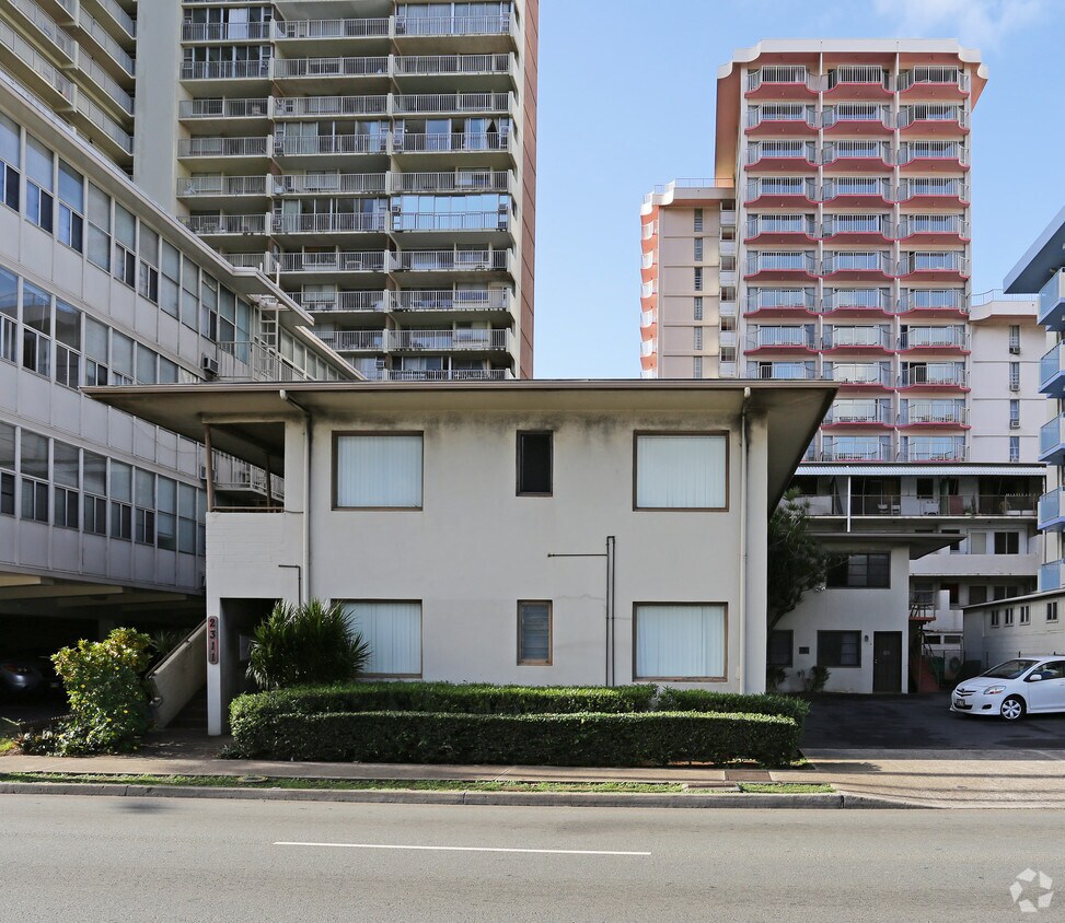 Foto del edificio - 2311 Ala Wai Blvd