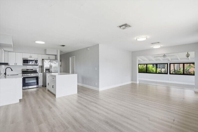 Foto del edificio - 21341 NE 25th Ct
