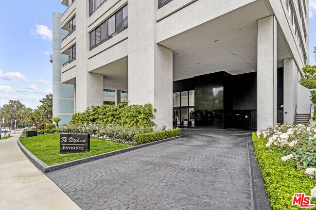 Foto del edificio - 10350 Wilshire Blvd