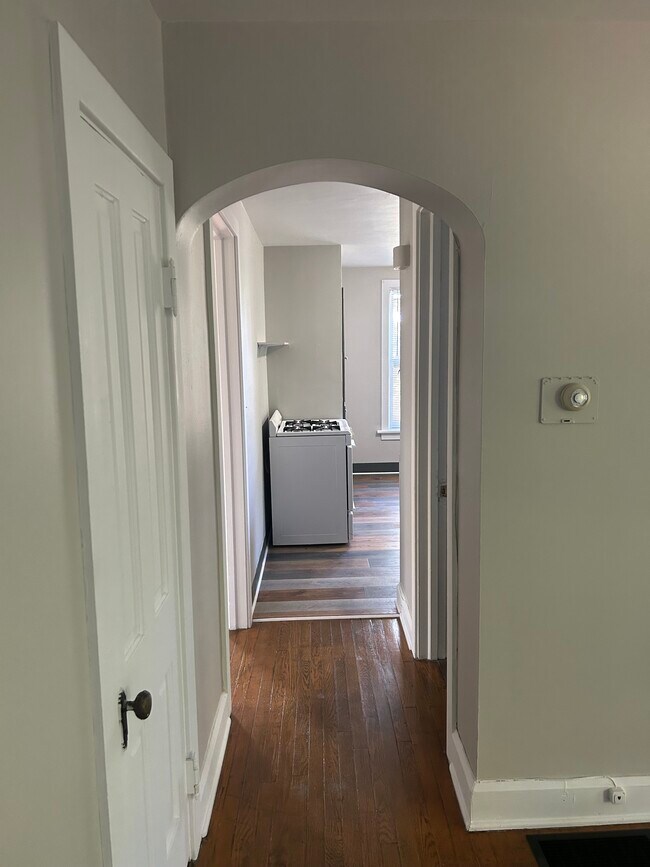 Foto del edificio - 1360 S Arch Ave