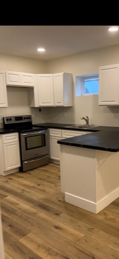 Building Photo - 429 Baron Rd