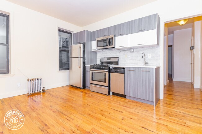 Foto del edificio - 831 Madison St