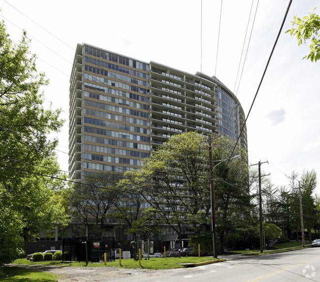 Park Plaza Condominium Apartments Philadelphia, PA