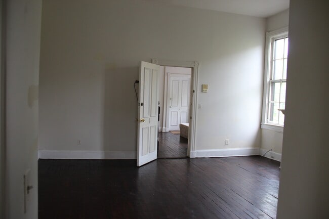 Building Photo - 1535 Park Ave