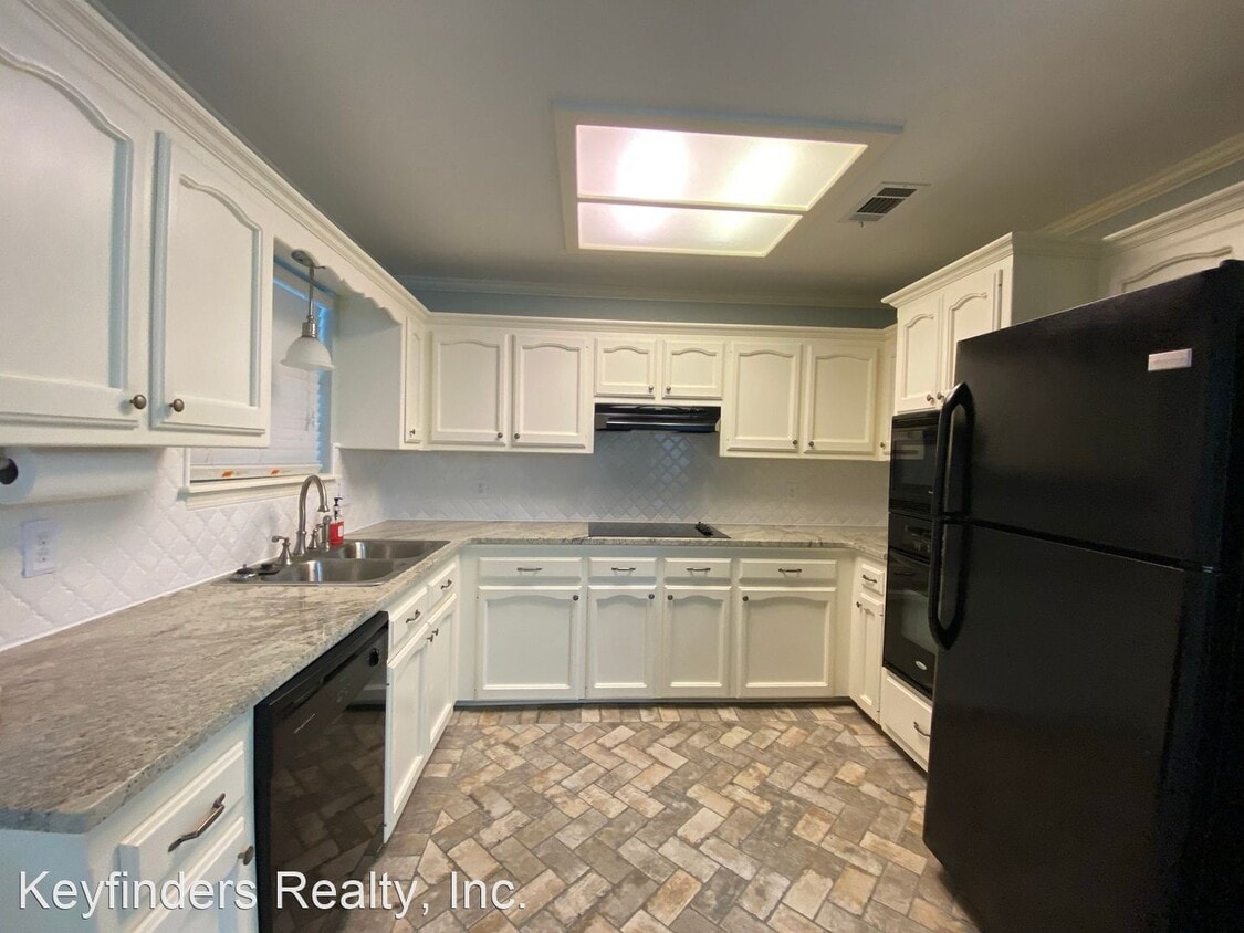 Primary Photo - 3 br, 2 bath House - 774 John Henry Drive