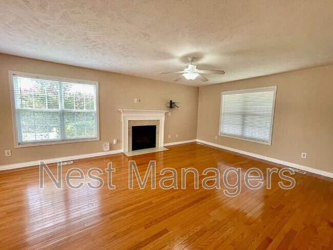 Foto del edificio - 4113 Redspire Ln