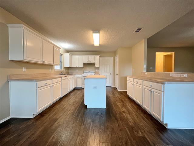 Foto del edificio - 4021 Busch Gardens Dr