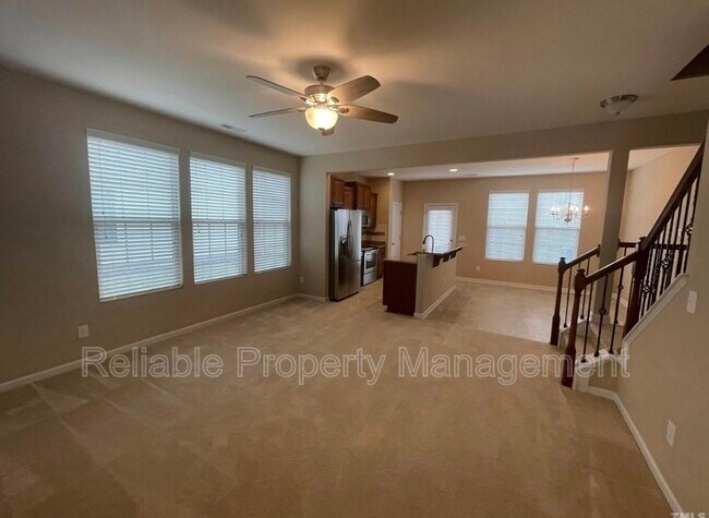 Foto del edificio - 1015 Grand Ridge Dr