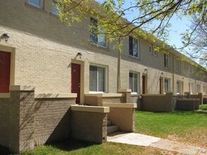 Building Photo - 128 S Edith St