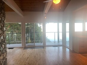 Building Photo - 4553 Cordova Bay Rd