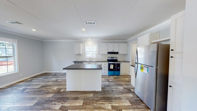 Foto del edificio - Be the first to live here!