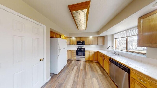 Building Photo - 6294 Whirlwind Dr