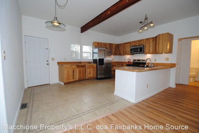 Building Photo - 3 br, 1.5 bath House - 2829 Horseshoe Way