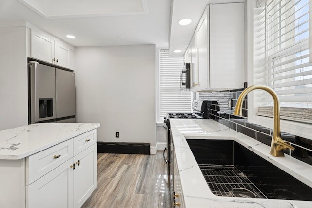 Foto del edificio - 325 E Hector St