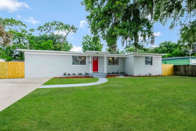 Building Photo - 4310 Bakers Ferry Rd Sw